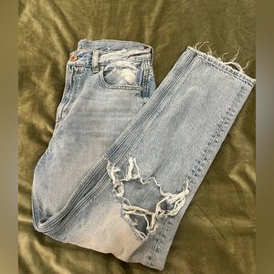 American Eagle Distress Jean